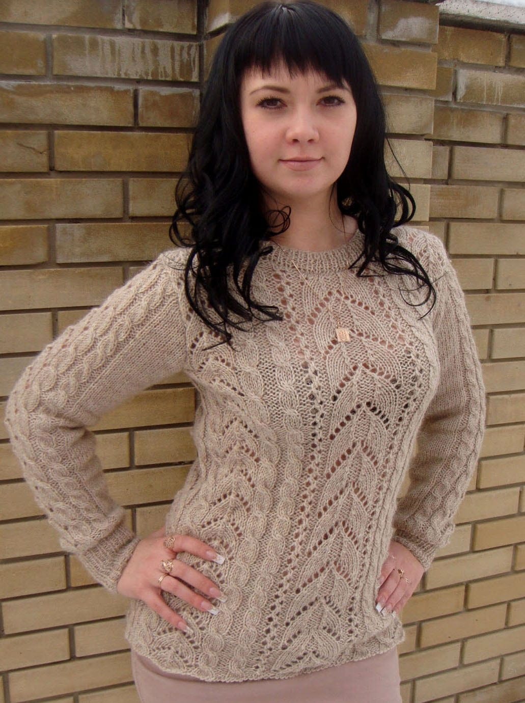 Free Knitting Patterns - Pullover in Lace Pattern with Cables