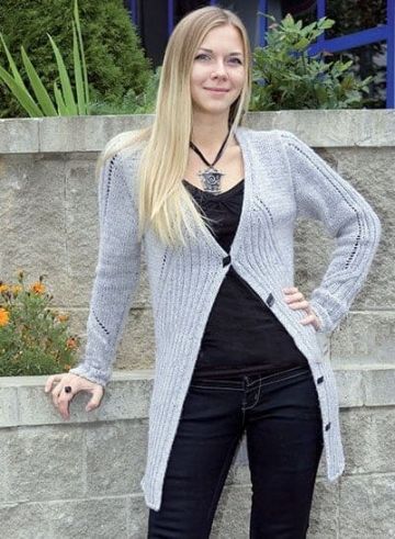Cardigan in Rib Pattern with Stockinette Stitch