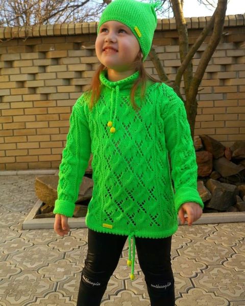Children's Knitset: Hat and Pullover