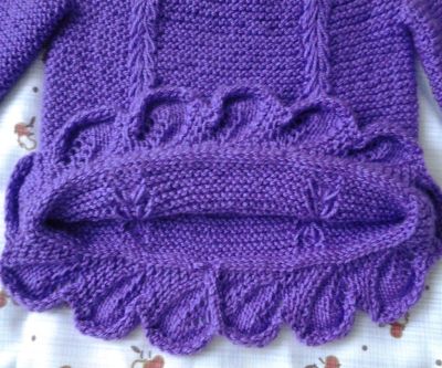 Sweater with Leaves Patterns