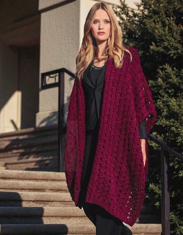Poncho with Fantasy Stitch Pattern