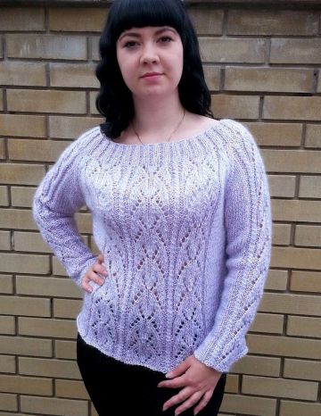 Raglan Pullover with Lace Pattern