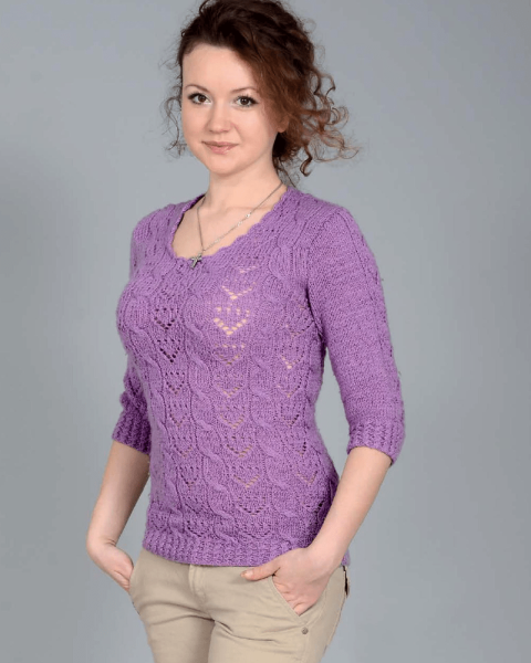 Pullover in Lace Pattern with Cables