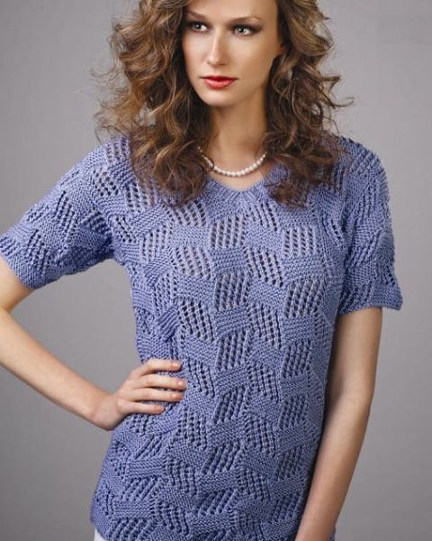V-Neck Pullover in Checkered Pattern