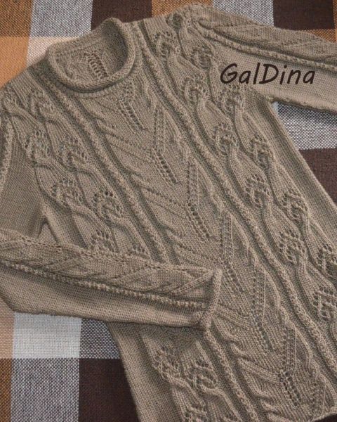 Pullover with Lace Cables