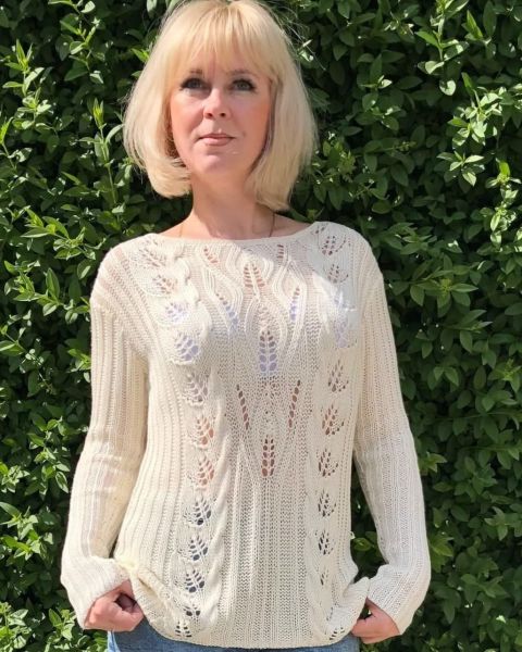 Long Pullover with Leaf Pattern