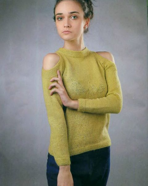 Open Shoulder Pullover