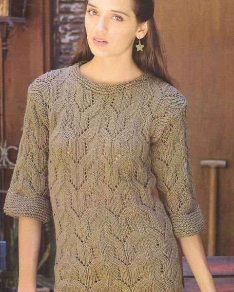 Fantasy Pattern Pullover with 3/4 Sleeves