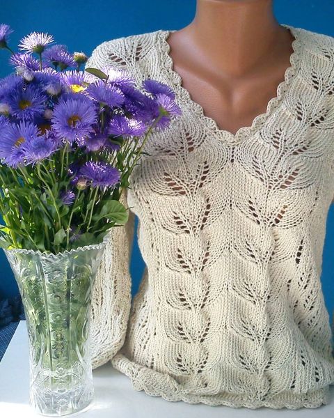 Pullover with Leaf Pattern