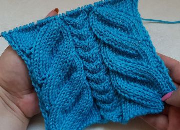 Central Cable Stitch Knitting Pattern