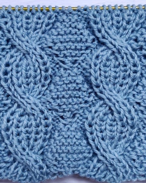 Half Brioche Stitch with Cable