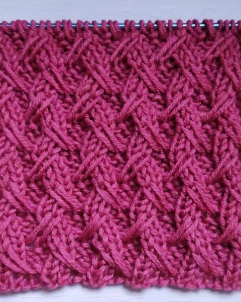Fancy Knitting Pattern with long loop