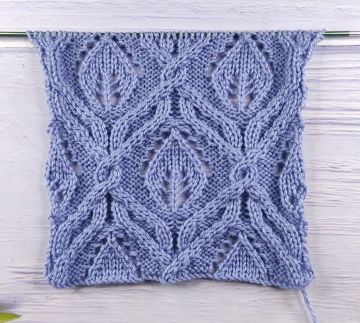 Leaf with Cable Stitch Knitting Pattern