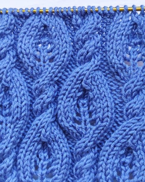 Cables and Leaves Knitting Stitch