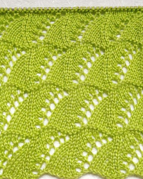Lace Wavy Stitch Knitting Pattern