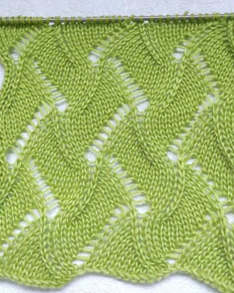 Lace Wavy Stitch Knitting Pattern