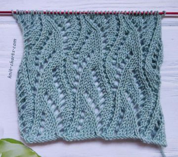 Vertical Wavy Stitch Knitting Pattern