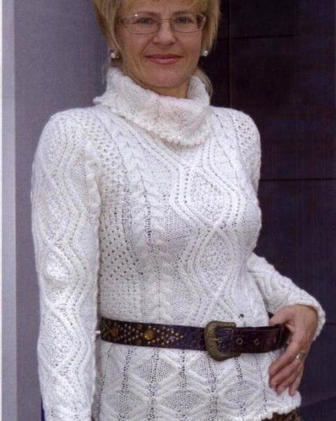 Sweater in Textured Pattern