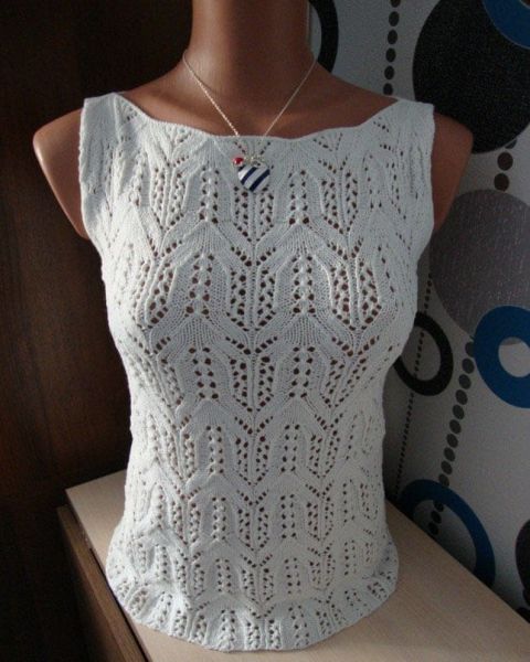 Band Collar Top in Lace Pattern