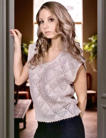 Vest with Lace Diamond Pattern